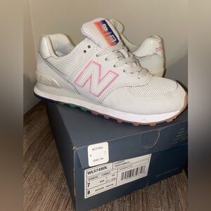 Women’s 574 linen fog candy pink New Balance sneakers size 7